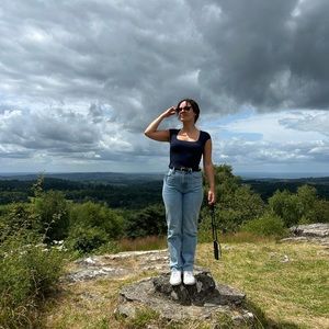 Meet your Posher, Heloise